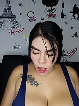 Snapshot of BigTits_Kitty chatting on June 2026 11:43:01 AM BigTits Kitty online show from June 2026 11:43:01 AM
