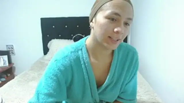 giuliana andrade online show from October 2025 12:08:02 AM