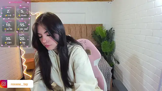 Roxanne tay online show from December 2024 07:53:02 PM