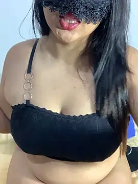 Snapshot of Jeroliee_viyana chatting on July 2026 06:50:01 PM Jeroliee viyana online show from July 2026 06:50:01 PM
