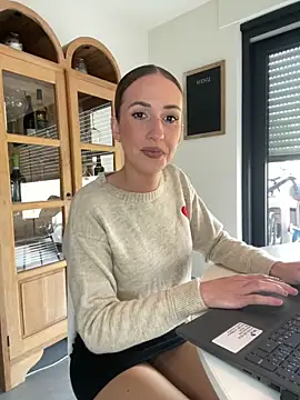 lola tentatiion online show from February 2025 09:43:02 AM