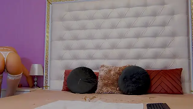 Lenna Paul online show from September 2025 04:14:02 AM