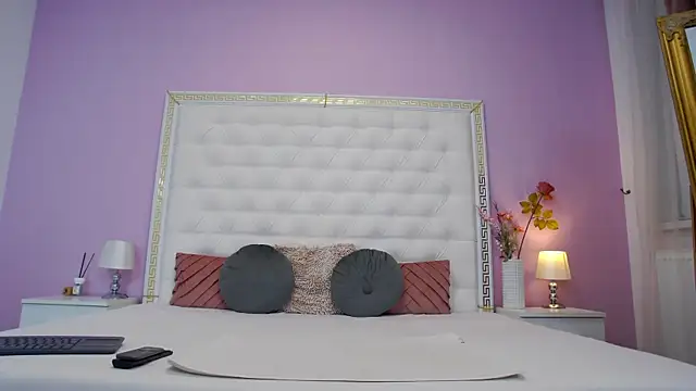 Lenna Paul online show from December 2025 04:55:01 AM