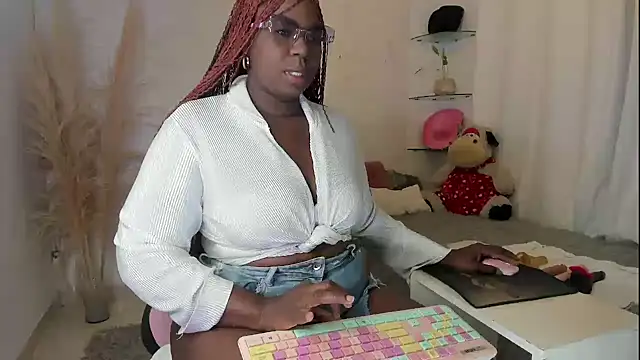 Snapshot of Leslie_browm chatting on June 2026 09:04:01 AM Leslie browm online show from June 2026 09:04:01 AM