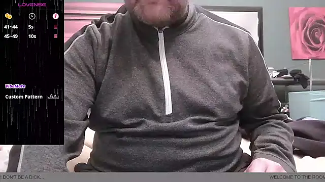 Snapshot of BondBroken chatting on November 2025 07:34:01 PM BondBroken online show from November 2025 07:34:01 PM