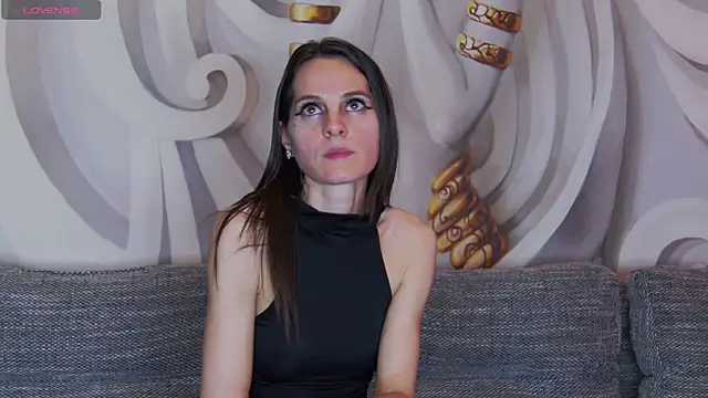 hailey peach online show from April 2026 05:41:02 PM