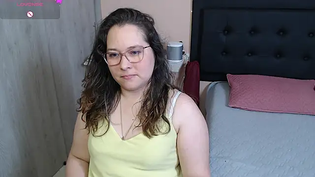 Snapshot of May_Carlier chatting on December 2024 03:37:02 AM May Carlier online show from December 2024 03:37:02 AM