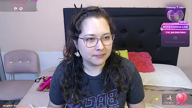 Snapshot of May_Carlier chatting on February 2025 04:44:02 AM May Carlier online show from February 2025 04:44:02 AM