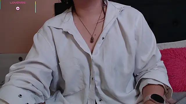 Snapshot of May_Carlier chatting on September 2025 12:21:02 AM May Carlier online show from September 2025 12:21:02 AM