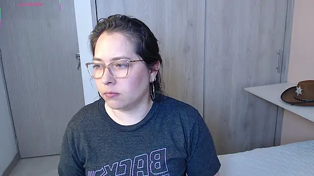 Snapshot of May_Carlier chatting on October 2025 03:07:01 AM May Carlier online show from October 2025 03:07:01 AM