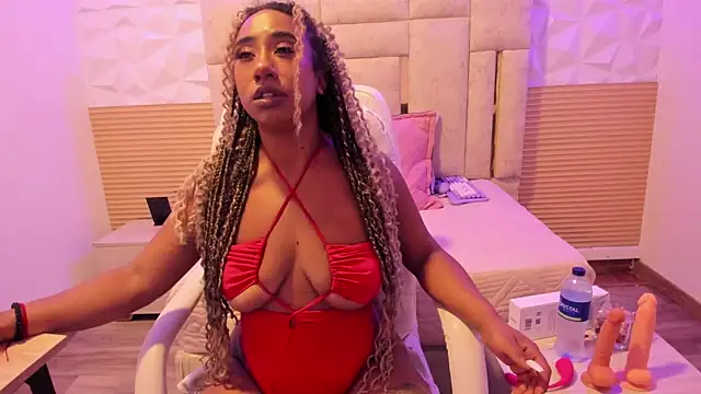 Snapshot of _Eveelyn chatting on February 2026 07:09:02 PM Eveelyn online show from February 2026 07:09:02 PM