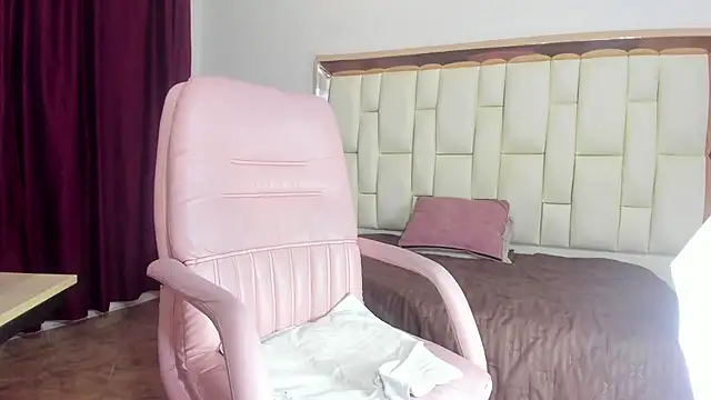  Caroliina online show from February 2026 07:33:02 PM