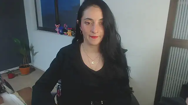 Snapshot of amellie_ros chatting on September 2025 11:05:01 PM amellie ros online show from September 2025 11:05:01 PM