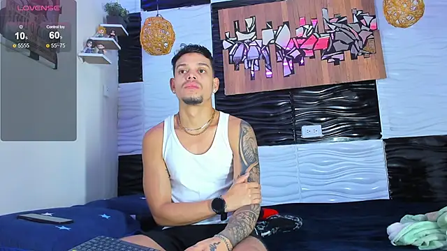 Snapshot of Friendsofeverything_ chatting on January 2026 01:49:01 PM Friendsofeverything online show from January 2026 01:49:01 PM