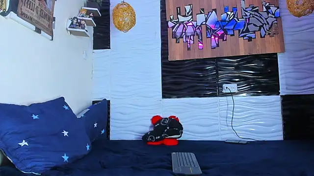 Snapshot of Friendsofeverything_ chatting on February 2026 01:49:02 PM Friendsofeverything online show from February 2026 01:49:02 PM