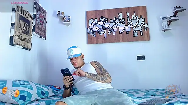 Snapshot of Friendsofeverything_ chatting on March 2026 12:38:02 AM Friendsofeverything online show from March 2026 12:38:02 AM