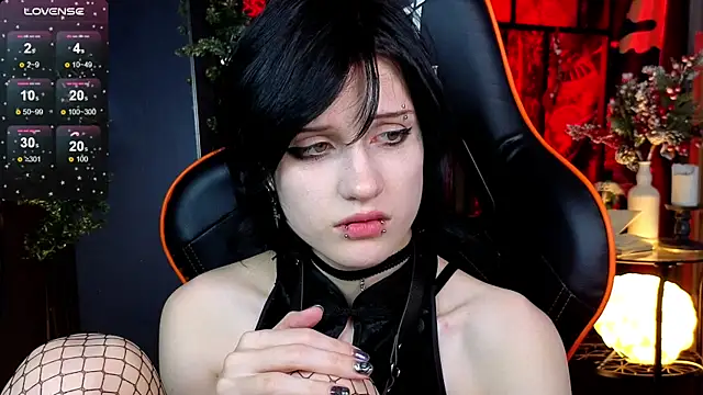 Snapshot of dark_vamp_ chatting on December 2024 04:19:02 AM dark vamp  online show from December 2024 04:19:02 AM