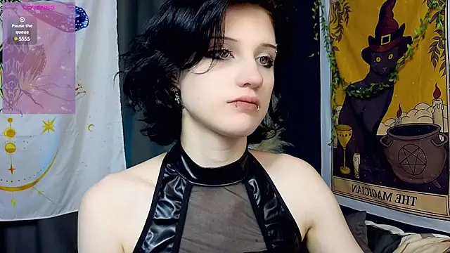 Snapshot of dark_vamp_ chatting on January 2025 06:44:01 PM dark vamp  online show from January 2025 06:44:01 PM