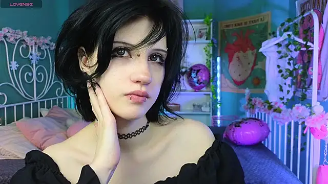 Snapshot of dark_vamp_ chatting on February 2025 11:43:02 PM dark vamp  online show from February 2025 11:43:02 PM