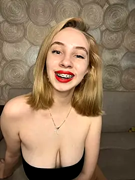 Kitty Katrine online show from November 2025 02:05:02 PM