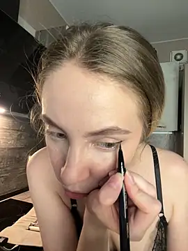 Kitty Katrine online show from May 2026 02:13:01 PM