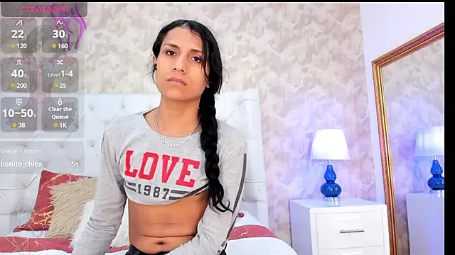 Eliza Thaylor   online show from December 2024 11:28:01 AM