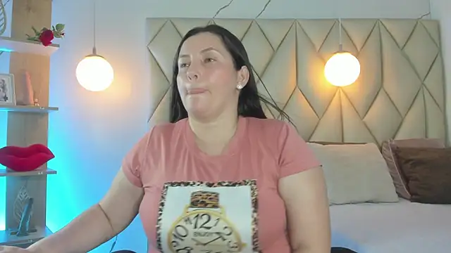 Snapshot of angelswets chatting on May 2026 02:11:02 PM angelswets online show from May 2026 02:11:02 PM