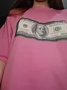 Snapshot of beautiful_angel chatting on February 2026 06:04:01 PM beautiful angel online show from February 2026 06:04:01 PM