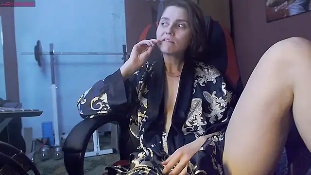 womanstrong78 online show from January 2025 07:51:01 PM