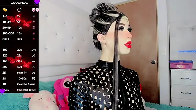 Snapshot of New_Doll chatting on January 2025 07:08:01 PM New Doll online show from January 2025 07:08:01 PM