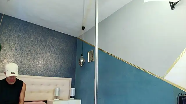 Erick Zhimerman online show from October 2025 04:44:01 AM