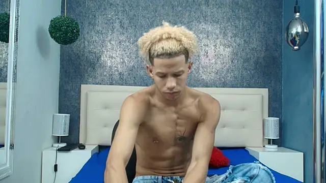 Snapshot of Erick_Zhimerman chatting on February 2026 03:49:02 AM Erick Zhimerman online show from February 2026 03:49:02 AM