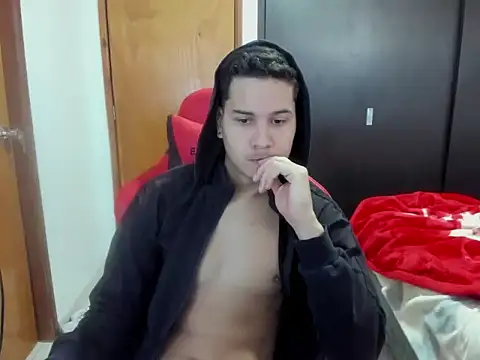 Snapshot of maximo_vitale19 chatting on June 2026 05:49:02 PM maximo vitale19 online show from June 2026 05:49:02 PM