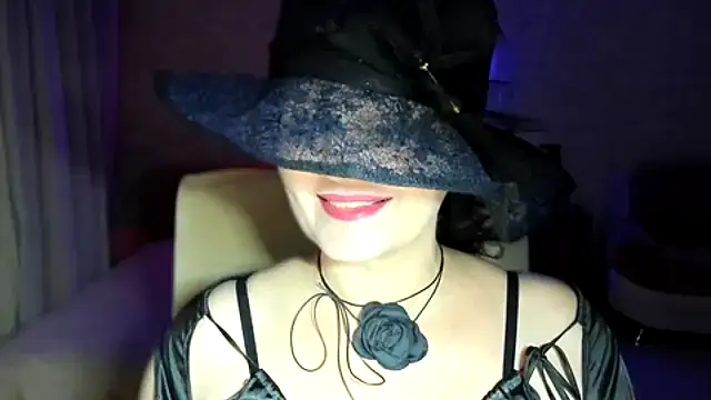 WitchBlueRose online show from November 2025 05:46:01 PM