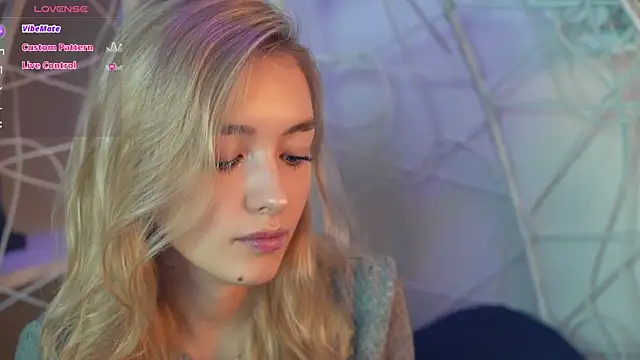 Snapshot of FlairCunard chatting on December 2024 03:16:02 PM FlairCunard online show from December 2024 03:16:02 PM