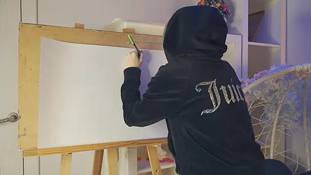 Snapshot of FlairCunard chatting on December 2024 02:54:01 PM FlairCunard online show from December 2024 02:54:01 PM