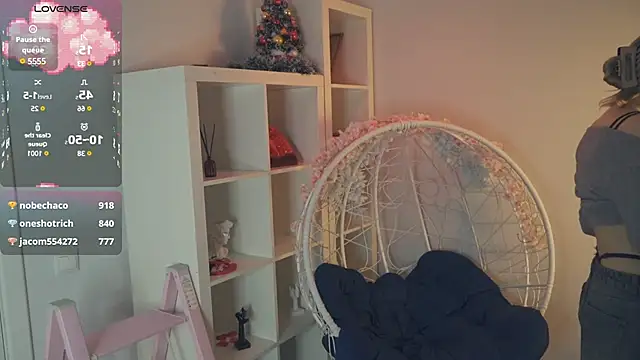 Snapshot of FlairCunard chatting on January 2025 09:45:01 PM FlairCunard online show from January 2025 09:45:01 PM