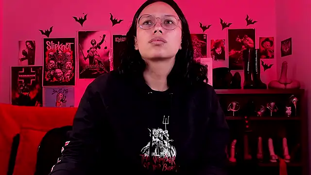 lilith-deveraux online show from April 2026 03:45:01 AM