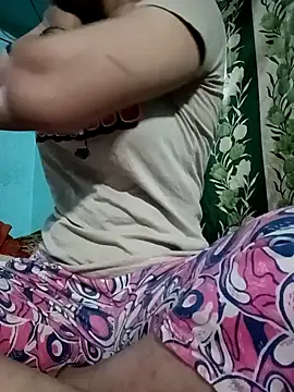 Snapshot of gunjan22 chatting on December 2024 04:06:01 PM gunjan22 online show from December 2024 04:06:01 PM