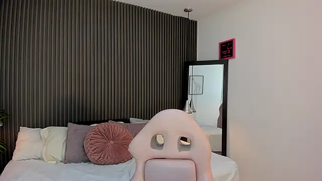 Axel brunette1 online show from March 2026 05:44:01 AM