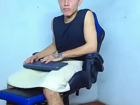 Snapshot of bab_boy_777 chatting on December 2024 11:36:02 PM bab boy 777 online show from December 2024 11:36:02 PM