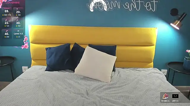 Snapshot of KetrinWhite chatting on October 2025 01:34:01 AM KetrinWhite online show from October 2025 01:34:01 AM