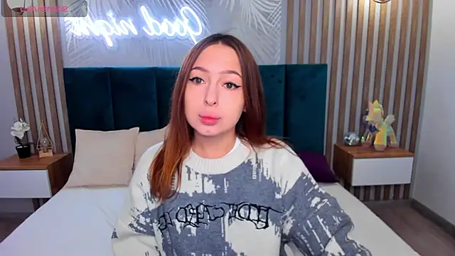 Snapshot of KetrinWhite chatting on November 2025 01:25:02 AM KetrinWhite online show from November 2025 01:25:02 AM