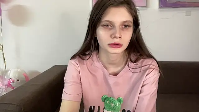 Effi 18 online show from February 2025 07:20:02 PM