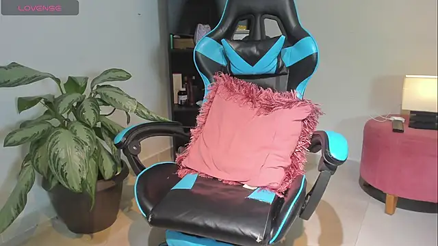 Snapshot of _maria_foxx_ chatting on May 2026 06:17:02 PM maria foxx online show from May 2026 06:17:02 PM