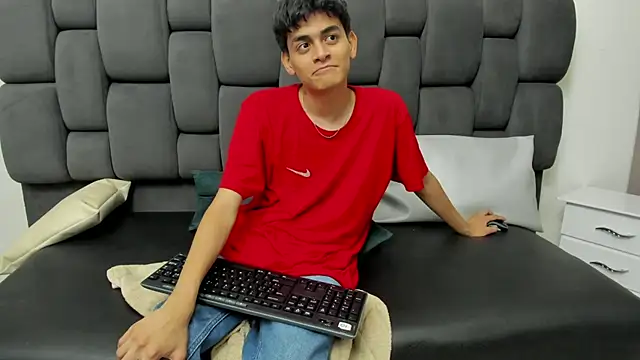 Yef Thin online show from February 2025 10:58:02 AM