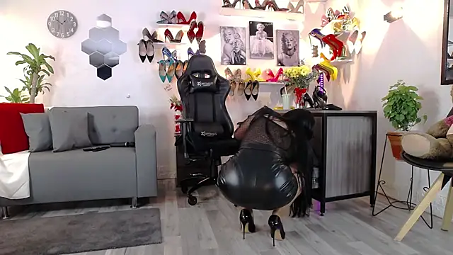 Carlajohnson online show from March 2026 03:43:01 AM