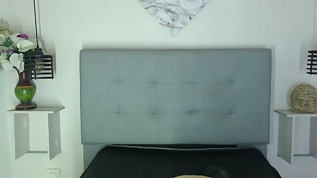 Eban Dustan online show from January 2025 09:57:01 PM