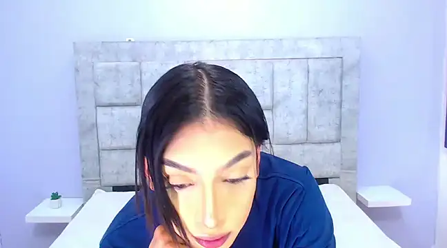 Eban Dustan online show from February 2025 10:00:01 PM