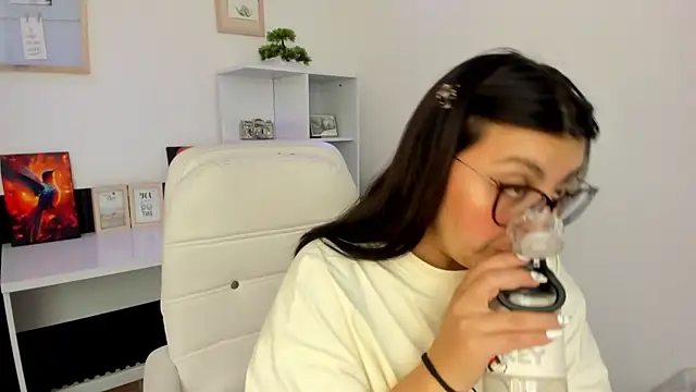 Vioolletta online show from September 2025 12:16:02 PM